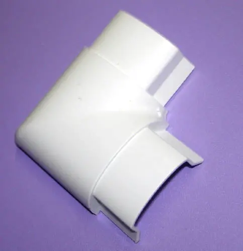 3016 White Outdoor Flat Elbow – 1.5" × 0.5", Smooth Mold Finish 1