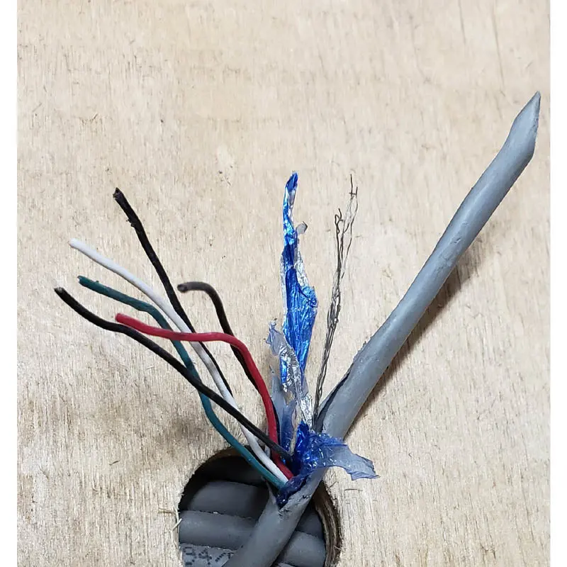 320-03 – 3-Conductor 24 Awg Stranded Shielded Cable With Ft4 Flame Rating And Foil Shield 1