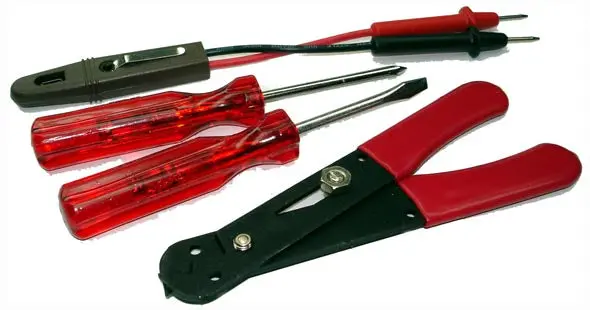Gk-40 Voltage Tester & Multi-Tool – Ac/Dc Detection (80–500V), Built-In Wire Stripper (10–24 Awg), And Screwdrivers 1