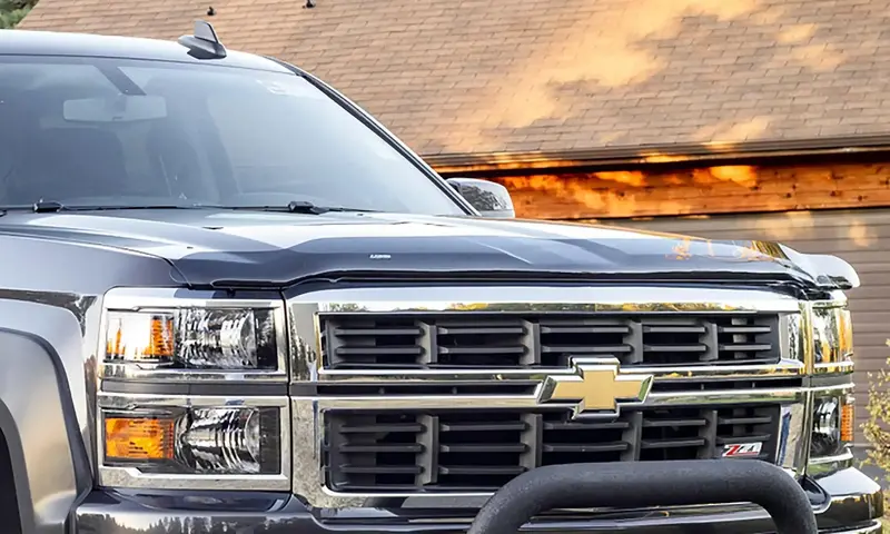 Lund Interceptor Wrap Bug Shield – Smoke Tint, Full-Height, No-Drill Installation For Trucks 1